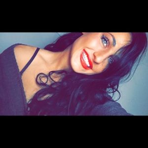 Meet your Posher, Marie